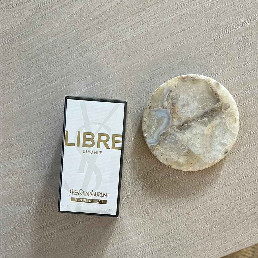 Yves Saint Laurent Libre L’eau Nue Alcoholfree formula w Green Mandarin&Bergamot